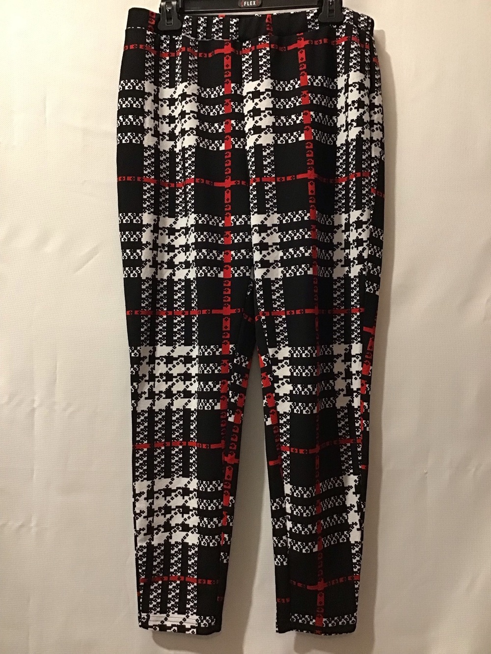 554 Black, White & Red Plaid Skinny Pants